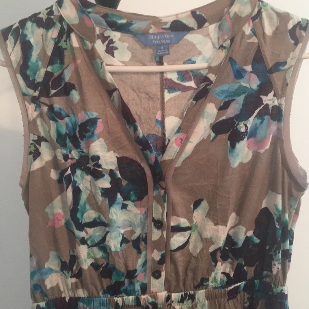 Dress - Picture 2 of 3